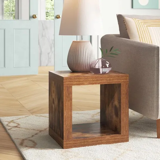 BOXED ALGUNO SIDE TABLE 