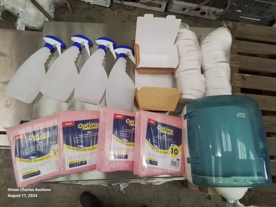 MIXED PALLET OF CLEANING AND COMMERCIAL KITCHEN PRODUCTS TO INCLUDE, SPRAY BOTTLES, MULTI PURPOSE CLOTHS, PAPER TOWEL DISPENSER, COFFEE CUP LIDS, TAKE AWAY FOOD BOXES ETC.