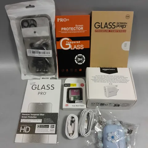 APPROXIMATELY 20 ASSORTED SMARTPHONE/TABLET ACCESSORIES TO INCLUDE PROTECTIVE CASES, CHARGING CABLES, SCREEN PROTECTORS ETC 
