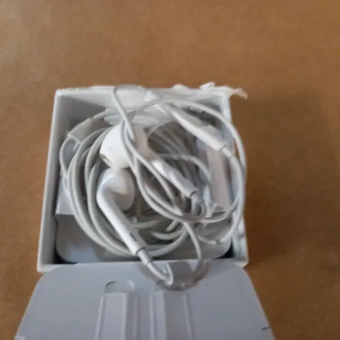 APPLE WIRED EARPODS