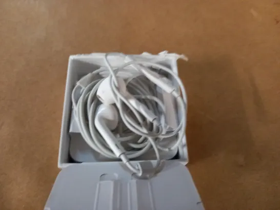 APPLE WIRED EARPODS