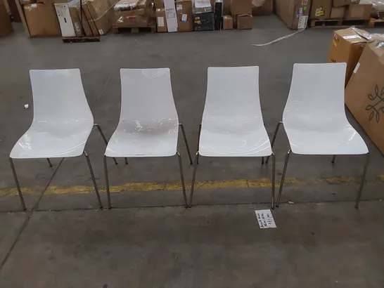 SET OF 4X METAL/PLASTIC CHAIRS (4 ITEMS)