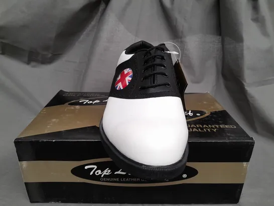 BOX OF APPROX 12 TOP LINE GOLF 2002 WHITE / BLACK SHOES IN VARIOUS SIZES