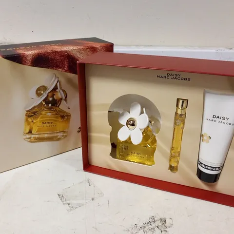 BOXED MARC JACOBS DAISY EAU DE TOILETTE GIFT SET