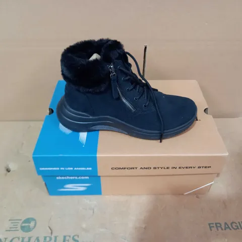 BOXED PAIR OF SKECHERS - SIZE 4