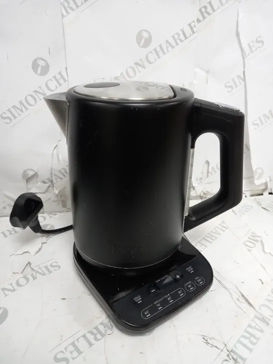 NINJA PERFECT TEMPERATURE KETTLE KT200UK