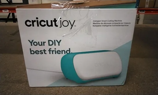 CRICUT JOY: COMPACT CUTTING & WRITING MACHINE