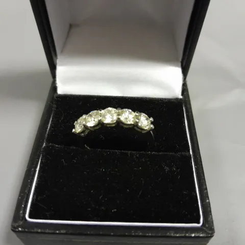 18CT WHITE GOLD FIVE STONE HALF ETERNITY RING SET WITH NATURAL DIAMOND WEIGHING +-1.53CT