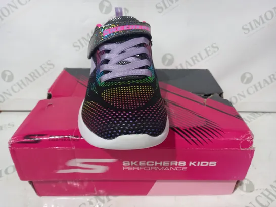 BOXED PAIR OF SKECHERS SHIMMER SPEEDER TRAINERS IN BLACK/MULTICOLOUR UK SIZE 2