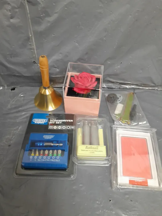 APROXIMATELY 15 ASSORTED HOUSEHOLD ITEMS TO INCLUDE TOOL KITS , DECORATIVE ROSE , ETC