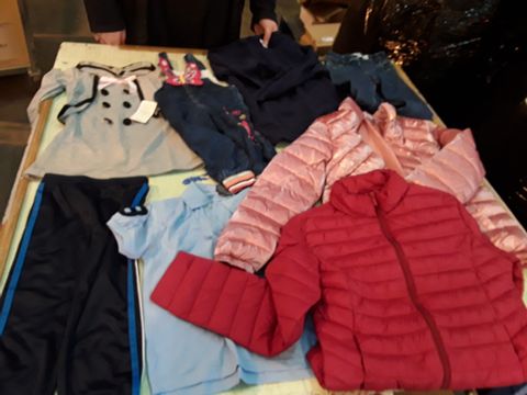 CAGE OF ASSORTED CHILDRENS CLOTHING TO INCLUDE: ZARA JACKET, RALPH KAUREN POLO, EVERLAST TROUSERS ETC 