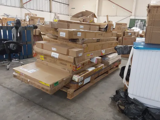 LARGE PALLET OF ASSORTED FURNITURE PARTS/CONSUMER PRODUCTS 