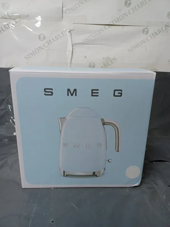 BOXED SMEG KETTLE CREAM