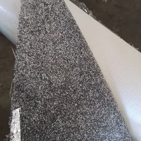 ROLL OF QUALITY GOTHIC GREY APPROXIMATELY 5M L X 4M  W CARPET