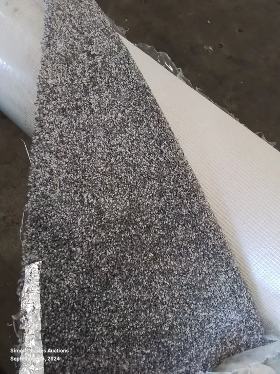 ROLL OF QUALITY GOTHIC GREY APPROXIMATELY 5M L X 4M  W CARPET