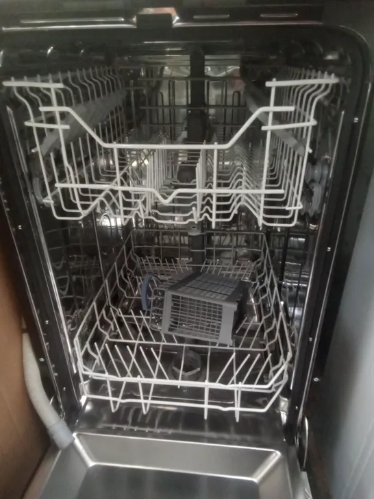 SWAN SDW2015B 10 PLACE SLIMLINE FREESTANDING DISHWASHER