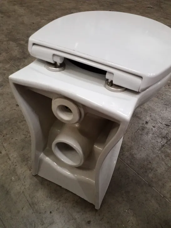 BRAND NEW TOILET PAN WITH SEAT