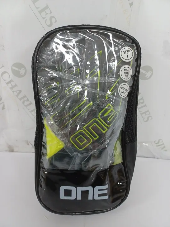 ONE SIZE 7 TOTAL FLARE CUT GIGA GRIP LATEX GOALKEEPER GLOVES