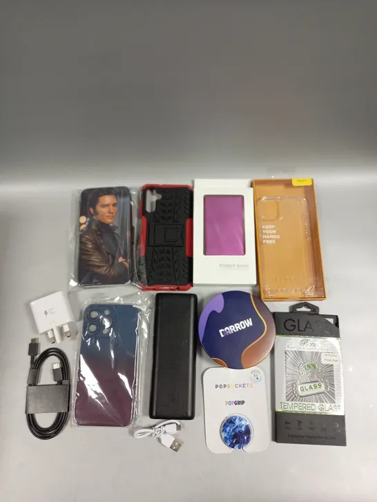 APPROXIMATELY 30 ASSORTED SMARTPHONE/TABLET ACCESSORIES TO INCLUDE PROTECTIVE CASES, CHARGING CABLES, POWER BANKS ETC 