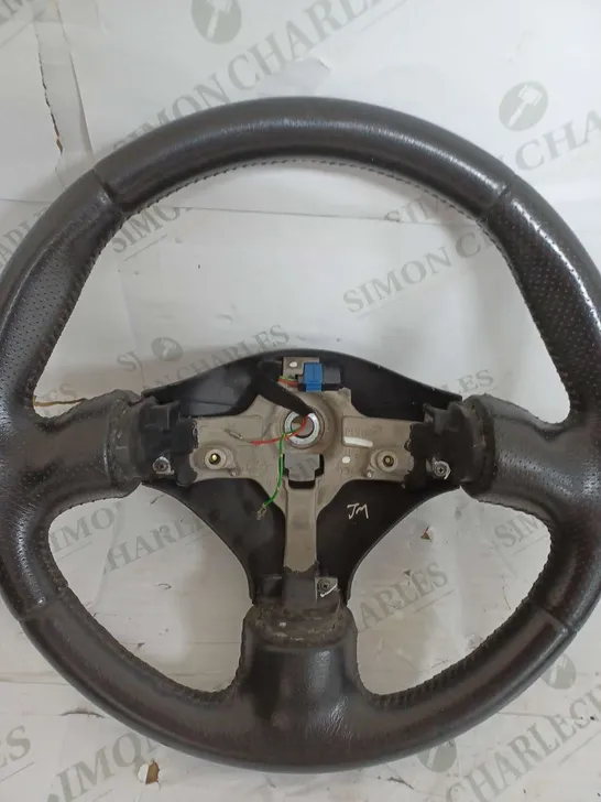 UNKNOW SPEC AND MODEL STEERING WHEEL 