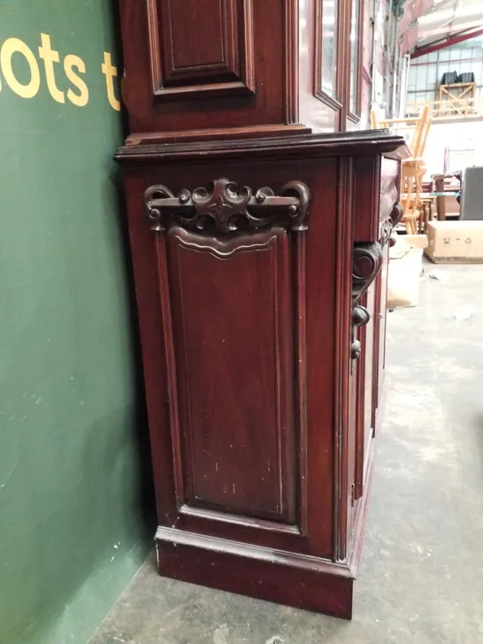 VICTORIAN MAHOGANY VENEER PART GLAZED LOCKABLE BOOKCASE WITH CUPBOARD