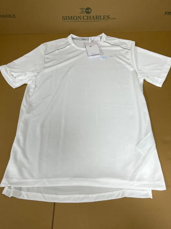 NIKE DRI-FIT RUNNING TOP IN WHITE SIZE MEDIUM