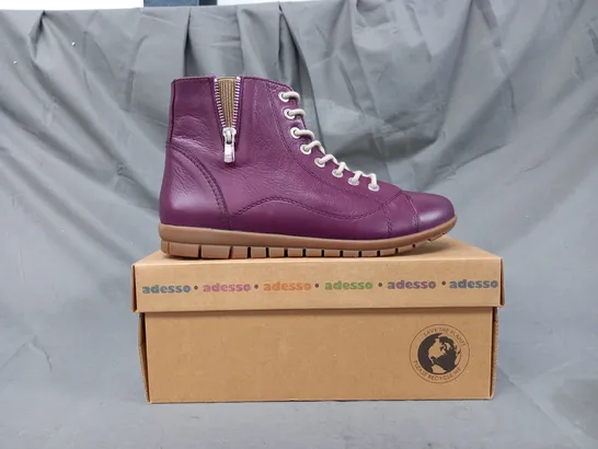 BOXED PAIR OF ADESSO DENVER BOOTS IN PLUM SIZE 7 