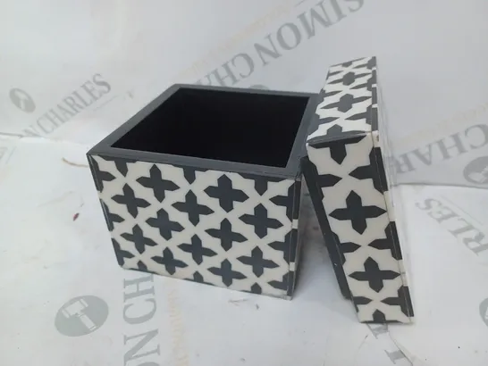 SMALL MONOCHROME TRINKET BOX RRP £12