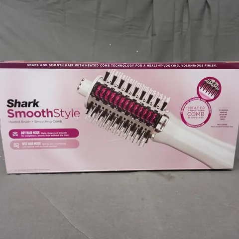 BOXED SHARK SMOOTH STYLE HEATED BRUSH AND SMOOTHING COMB