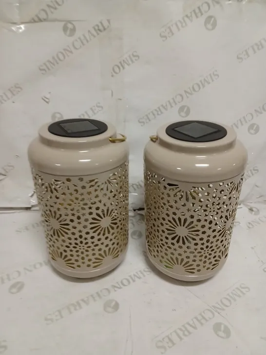 GARDEN REFLECTIONS SET OF 2 PATTERNED SOLAR LANTERNS, FLOWER