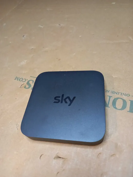 SKY STREAM BOX