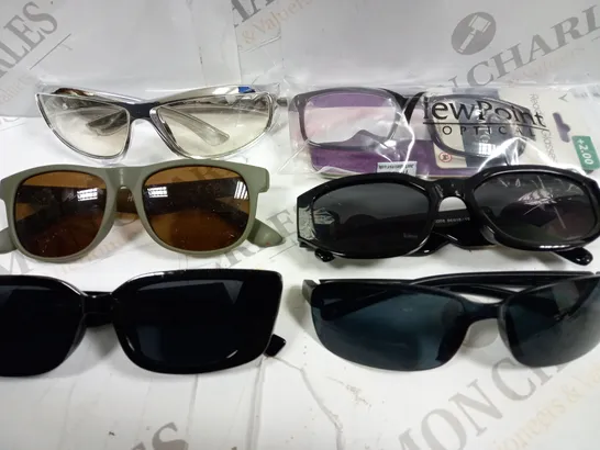 BOX OF APPROX 12 ASSORTED PAIRS OF GLASSES/SUNGLASSES 