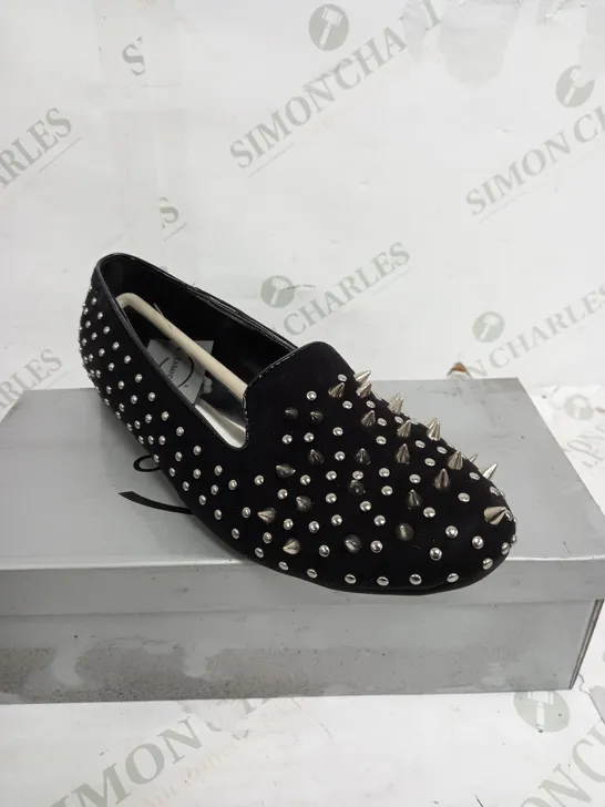 BOXED CASANDRA BLACK LOW SPIKED SHOES - SIZE 5