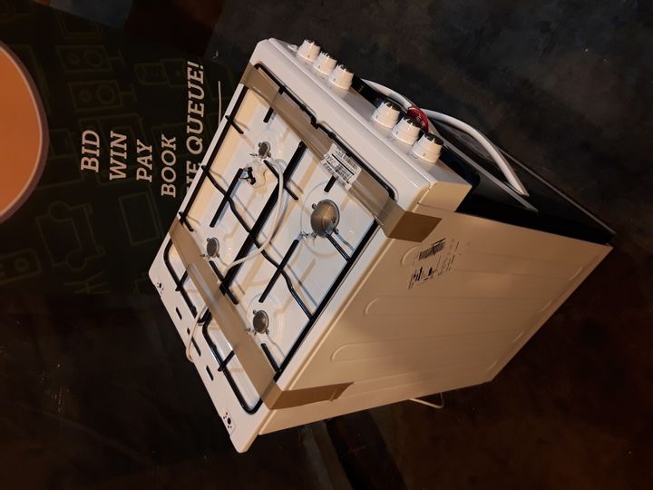 SX15871B WHITE TWIN CAVITY GAS COOKER 3162792Simon Charles Auctioneers