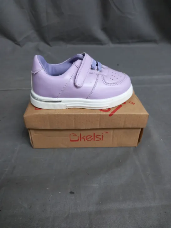 BOX OF 10 PAIRS OF KELSI KIDS SHOE IN PURPLE - VARIOUS SIZES