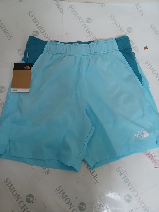 THE NORTH FACE BLUE SHORTS IN SIZE MEDIUM 