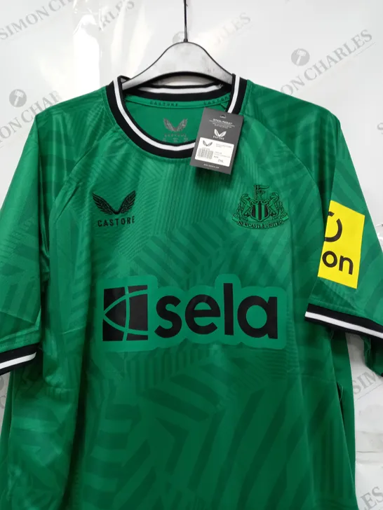 CASTORE NEWCASTLE UNITED SHIRT IN GREEN - 2XL