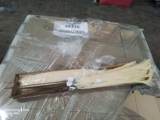 PALLET CONTAINING APPROXIMATELY 200 BOXES OF INDIVIDUAL STEM PAMPAS STEMS IN YELLOW