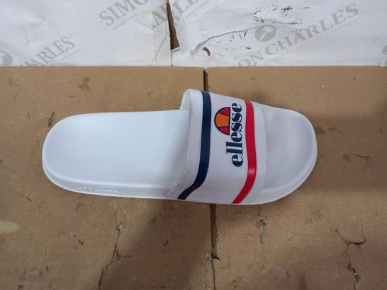 PAIR OF ELLESSE SLIDERS SIZE 43