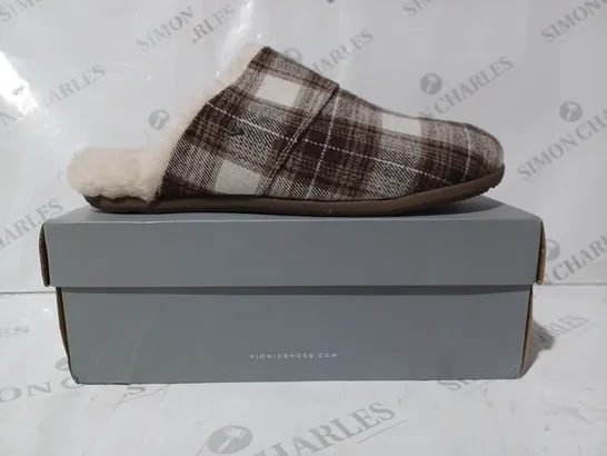 BOXED PAIR OF VIONIC SLIPPERS IN BROWN UK SIZE 12