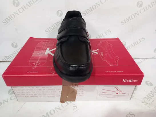 BOXED PAIR OF KICKERS VELCRO STRAP SHOES IN BLACK UK SIZE 8