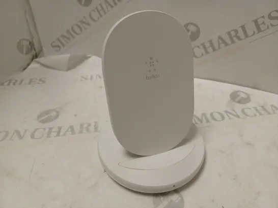 BOXED BELKIN BOOST CHARGE WIRELESS CHARGHE STAND 15W