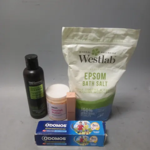 APPROXIMATELY 20 ASSORTED COSMETIC PRODUCTS TO INCLUDE - WESTLAB EPSOM BATH SALT - TRESEMME SHAMPOO - SKIN NOURISH BUTTER - ETC 