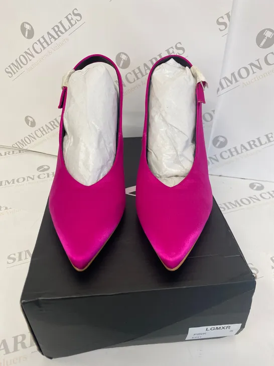 BOXED PAIR OF VERY PINK HIGH HEELS SIZE 5 