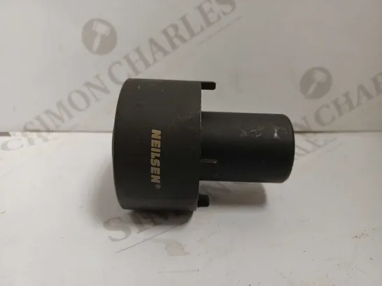 NEILSEN REAR HUB NUT SOCKET