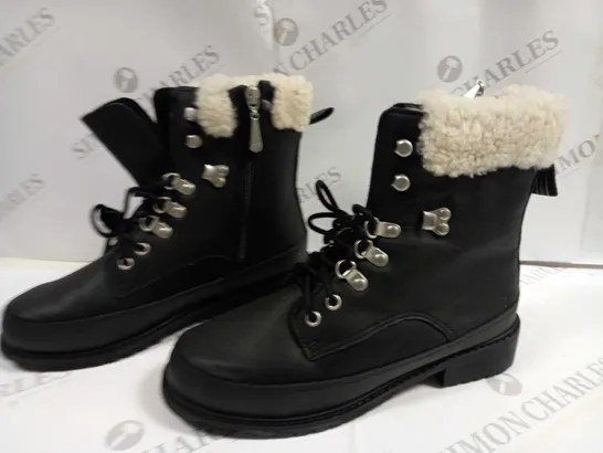 EMU OKAB WATERPROOF BLACK BOOTS - 6