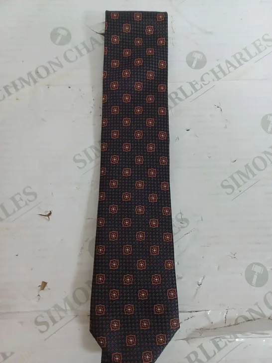 BOXED WILKES BASHFORD GAGLIARDI NAVY & ORANGE TIE