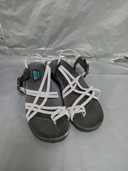 SKECHERS OUTDOOR LIFESTYLE SANDALS BLACK SIZE 8