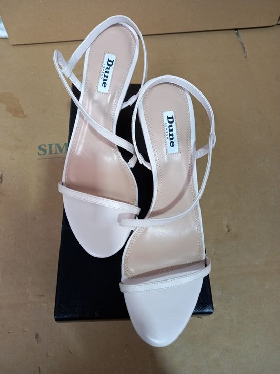 PAIR OF DUNE BARELY THERE STRAPPY ECRU LEATHER MOJOS UK SIZE 7