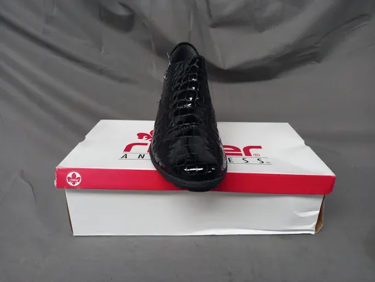 BOXED PAIR OF RIEKER SHOE BOOTS IN BLACK CROC SIZE 7.5